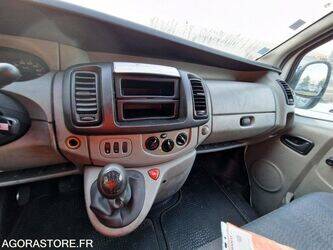 2006-renault-trafic-1409640-45149611