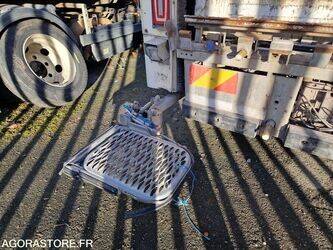 2018-renault-d-wide-1409646-45149751