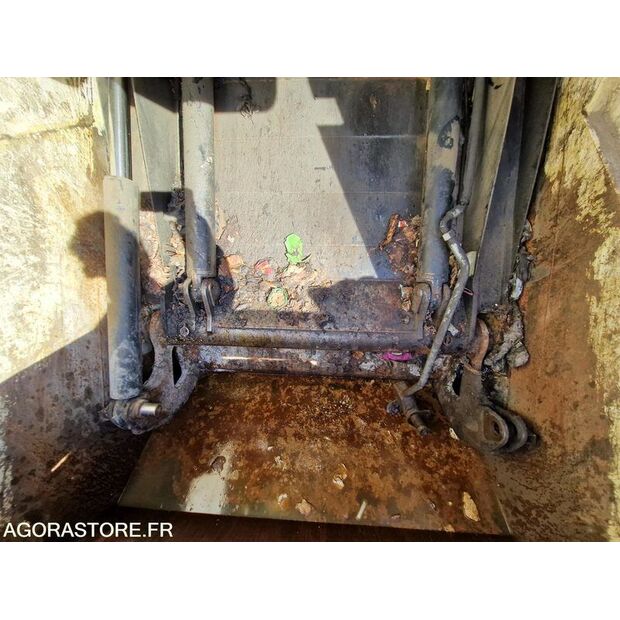 2018 رينو D WIDE-45149754