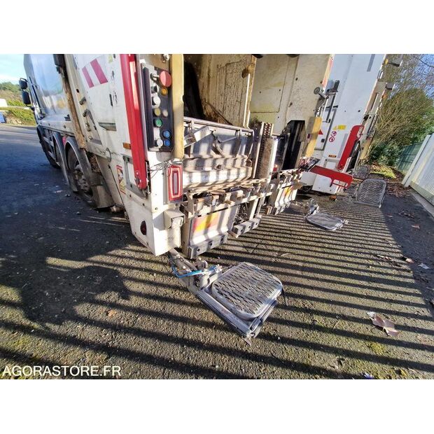 2018 رينو D WIDE-45149761