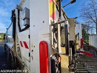 2018-renault-d-wide-1409646-45149765