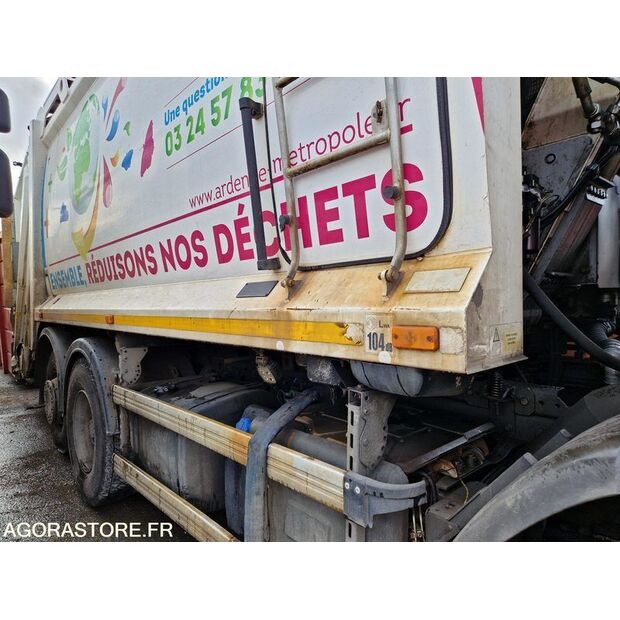 2018 رينو D WIDE-45149914