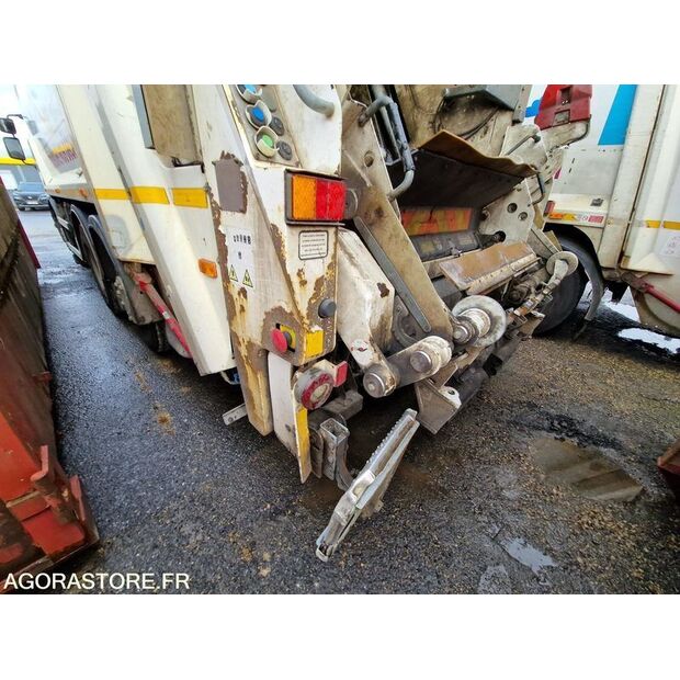 2018 رينو D WIDE-45149938