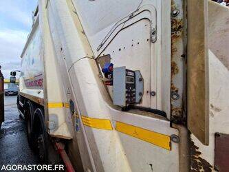 2018-renault-d-wide-1409652-45149939