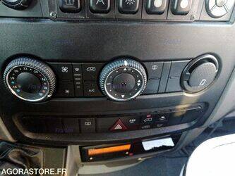 2018-mercedes-benz-sprinter-1409653-45150005