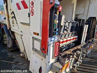 2018-renault-d-wide-1409659-45150137