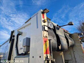 2018-renault-d-wide-1409659-45150140