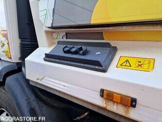 2018-renault-d-wide-1409659-45150152