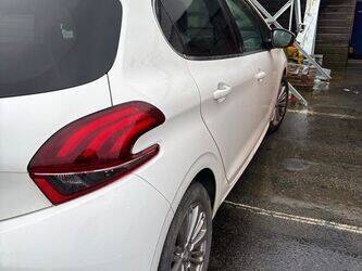 2019-peugeot-208-1409672-45150343