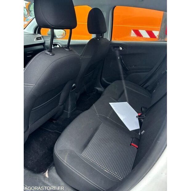 2019 Peugeot 208-45150347