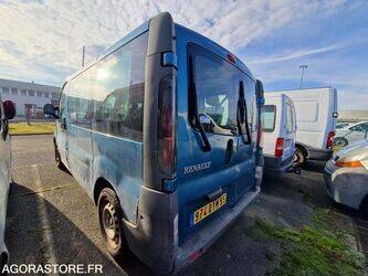 2005-renault-trafic-1409673-45150351
