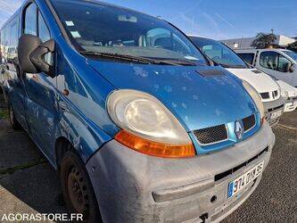 2005-renault-trafic-1409673-45150358