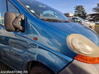 2005-renault-trafic-1409673-45150359