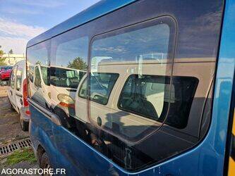 2005-renault-trafic-1409673-45150365