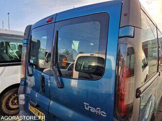 2005-renault-trafic-1409673-45150372