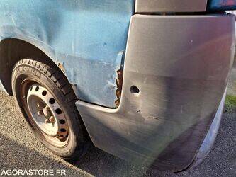 2005-renault-trafic-1409673-45150384