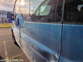 2005-renault-trafic-1409673-45150387