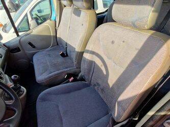 2005-renault-trafic-1409673-45150390