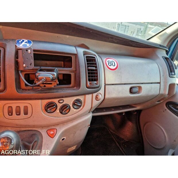 2005 Renault Trafic-45150395