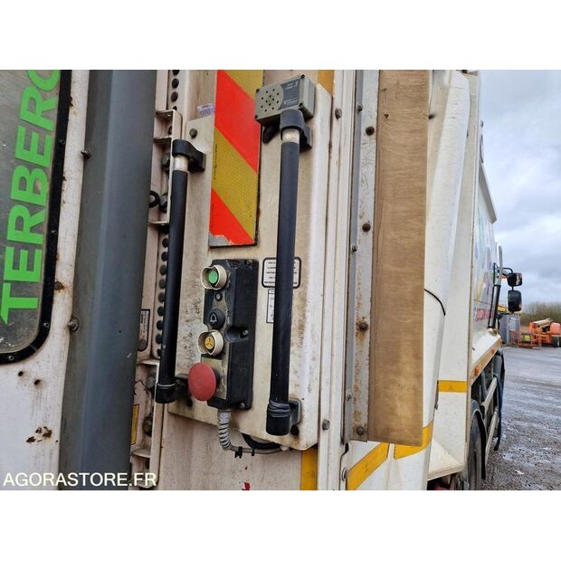 2018 Renault D WIDE-45150439