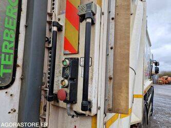 2018-renault-d-wide-1409676-45150439