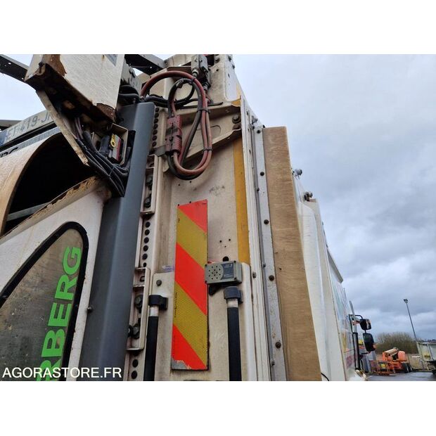 2018 Renault D WIDE-45150440