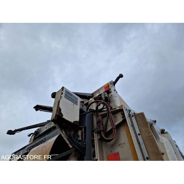 2018 Renault D WIDE-45150441