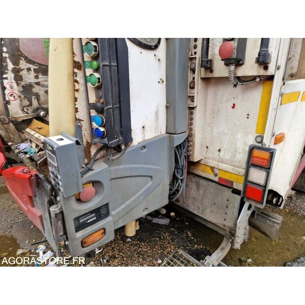 2018 Renault D WIDE-45150442