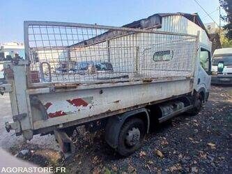 2011-nissan-cabstar-1409683-45150550