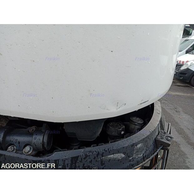 2017 Renault C-45150664