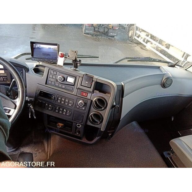 2017 Renault C-45150665