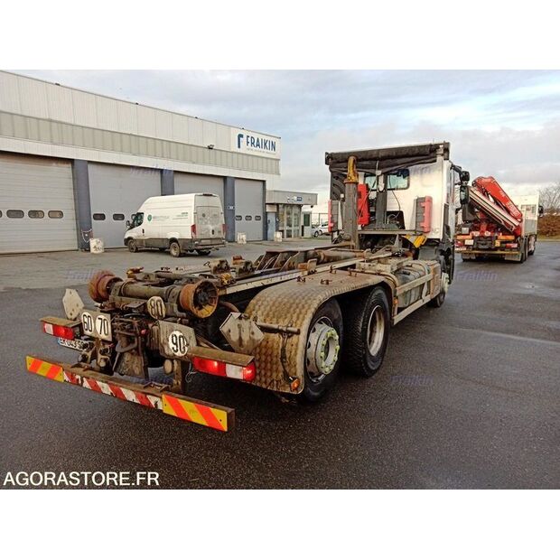 2017 Renault C-45150666