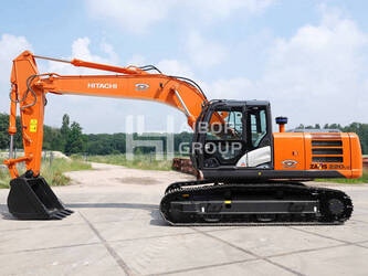 صورة ل حفارات مجنزرة 2022 هيتاشى ZX220-5