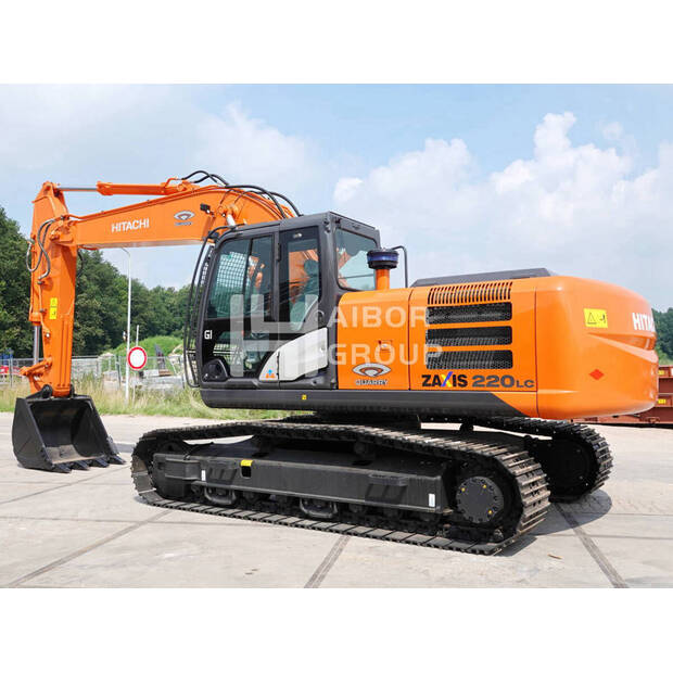 2022 هيتاشى ZX220-5-45150894