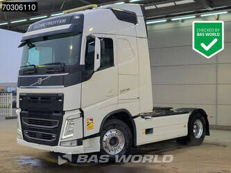 صورة ل الشاحنات ومعدات النقل 2017 فولفو FH500