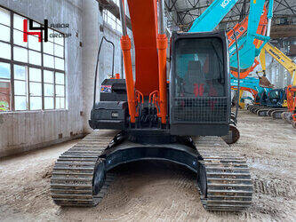 2022-hitachi-zx200-3-1409779-45153427