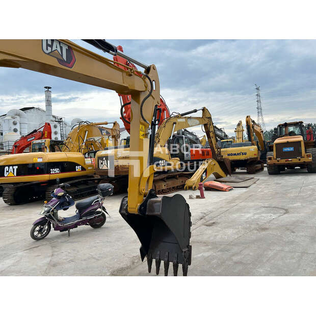 2024 كاتربيلر 305.5E2-45153996