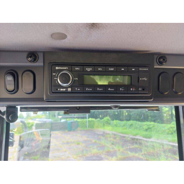 2023 Komatsu WA320-8E0-45157118