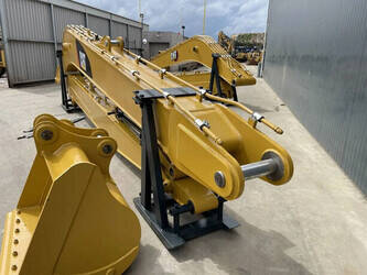 2025-caterpillar-320e-1410206-45157403