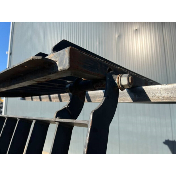 2013 Caterpillar 320D-45158784