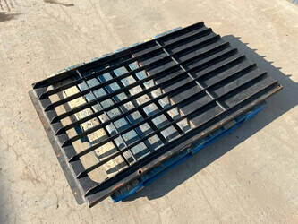 2013-caterpillar-320d-1410411-45158792