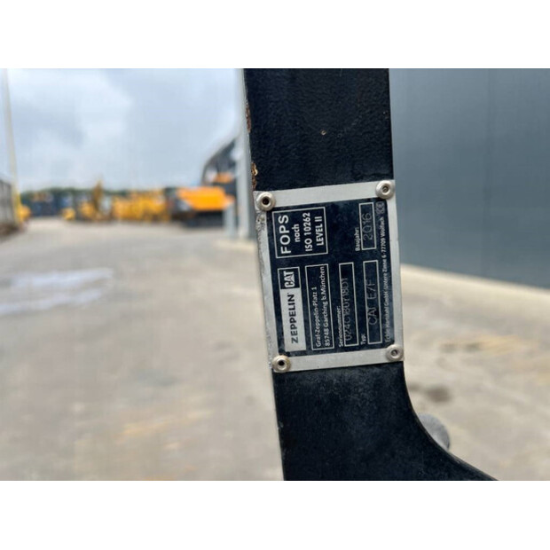 2016 كاتربيلر 320F-45158891