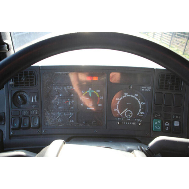 1998 Scania P94-45159556