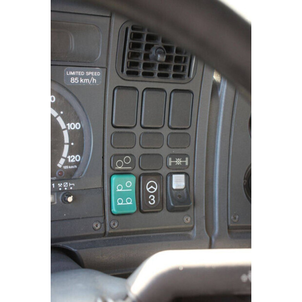 1998 Scania P94-45159557