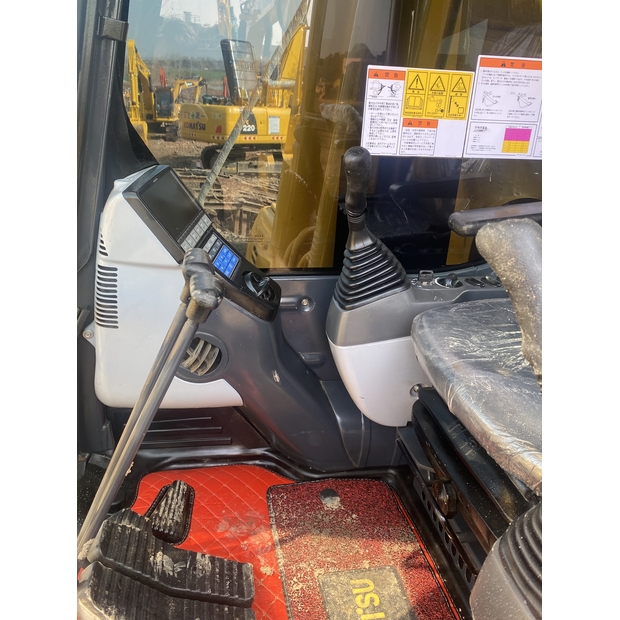 2024 كوماتسو PC240-8-45160202