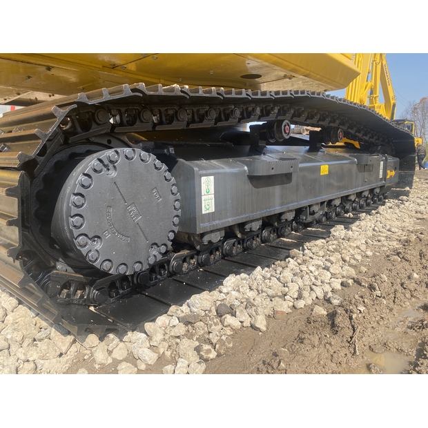 2024 Komatsu PC220-45160216