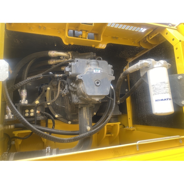 2024 كوماتسو PC300-45160257