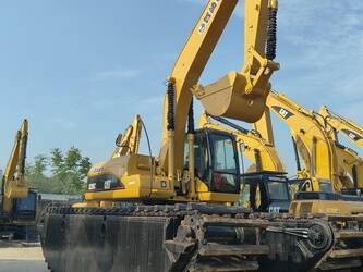 صورة ل حفارات 2022 كاتربيلر 320CL