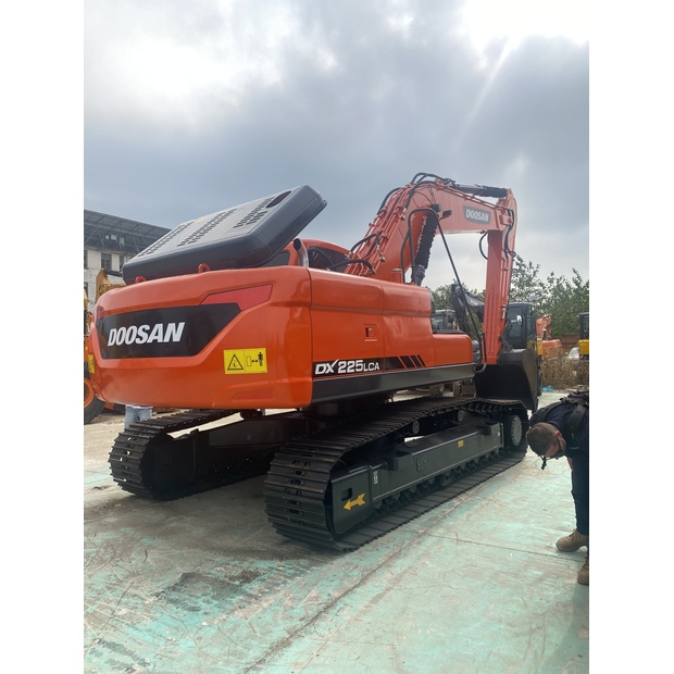 2024 Doosan DX225LCA-45160386