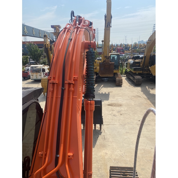 2024 هيتاشى ZX200-45160446